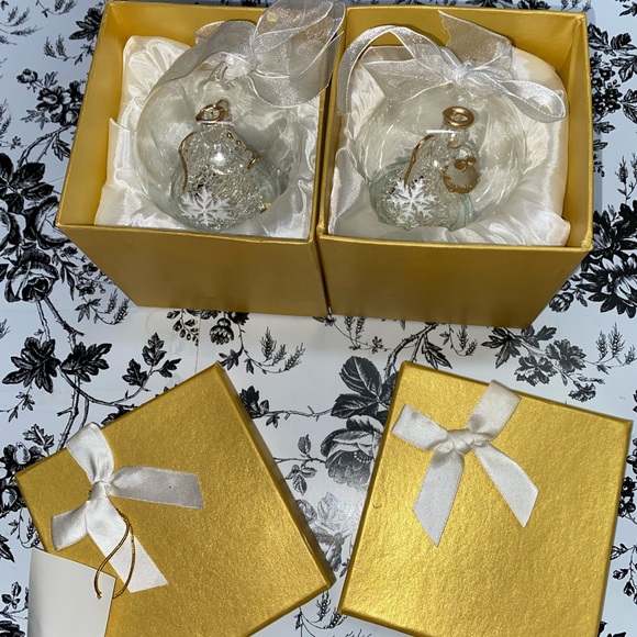 * Glass Angel Ornaments blown glass drummer trumpet player in clear globe 2 set - Picture 5 of 12